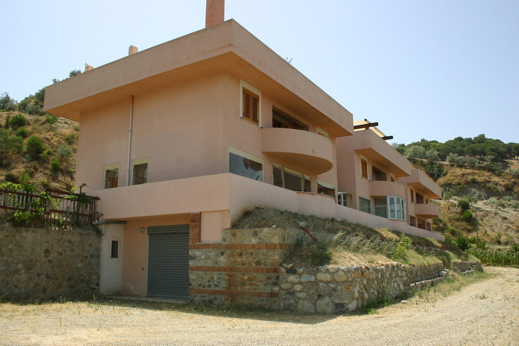 Il Giardino Di Ausonia Bed & Breakfast Reggio di Calabria Dış mekan fotoğraf