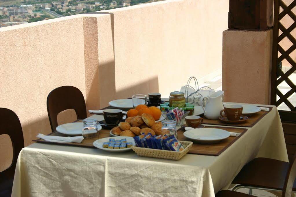Il Giardino Di Ausonia Bed & Breakfast Reggio di Calabria Dış mekan fotoğraf
